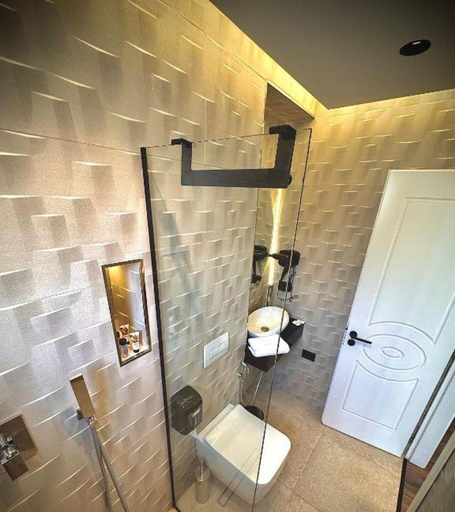 Bathroom, Martin Empire, Gjirokastrës