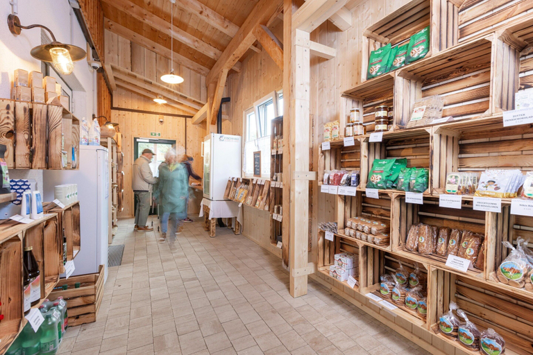 Gift shop, Ausseerland Apartment With Sauna & Ski Access, Liezen