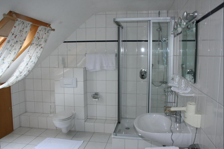 Bathroom 5, Hotel Restaurant Anna, Kaiserslautern