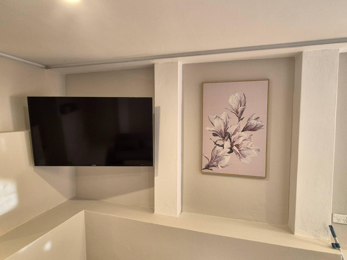 Bathroom 3, Apartment in the heart of Bondi, Sydney