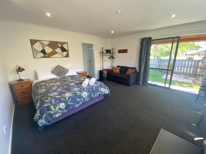 Bedroom 2, Star Cottage- Alpha, Mackenzie