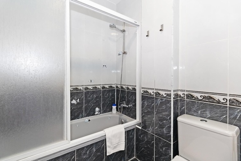 Bathroom 3, Valencia Canyamelar Beach Apartments, Valencia