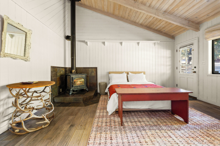 Room 4, Rancho de los Venados, Santa Barbara