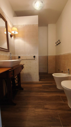Bathroom 3, DOMU NOSTA di Giulio & Ignazia Room2, Cagliari