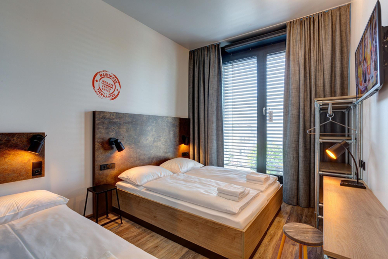 Bedroom 4, MEININGER Hotel Berlin Tiergarten, Berlin