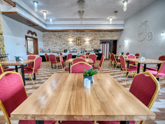 Food & Drinks 5, Hotel Zloty Mlyn Majkow, Piotrków
