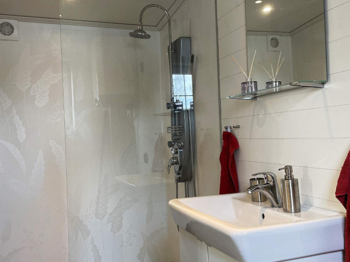 Bathroom 3, person holiday home in GRIMSTORP-By Traum, Nässjö