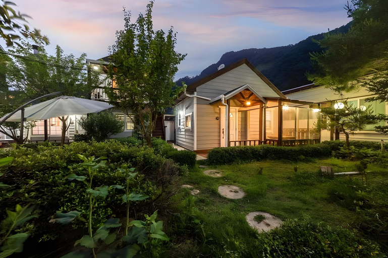 Exterior & Views 5, Gapyeong Green Star Pension, Gapyeong