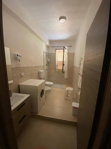 Bathroom 4, Trinacria, Agrigento
