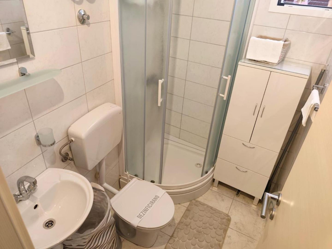 Bathroom 4, Apartment Karmela, Primošten