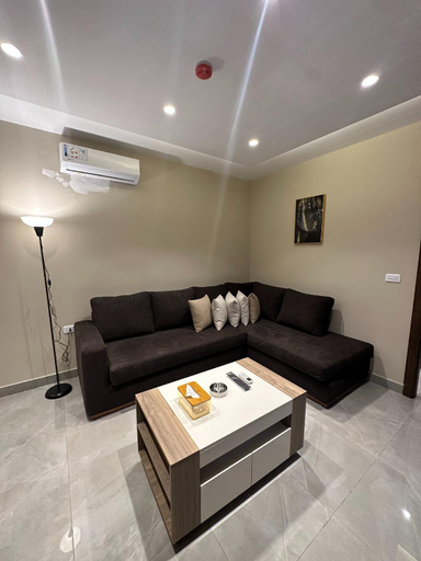 3, Charming Amman Apartment with Garden and Balcony, Amman