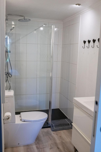 Bathroom 3, La Maison au Puits, Tarn