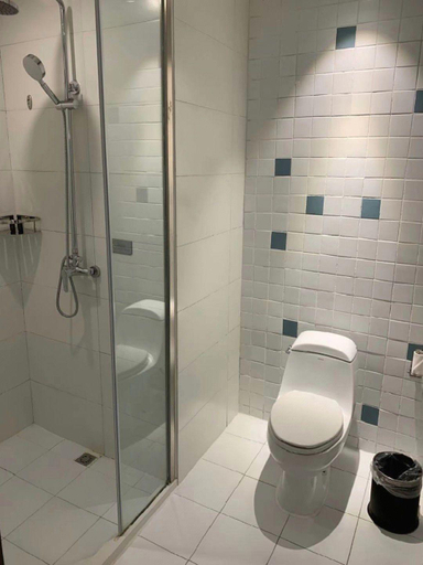 Bathroom 3, Magnotel Rizhao Wulian Jiefang Road, Rizhao
