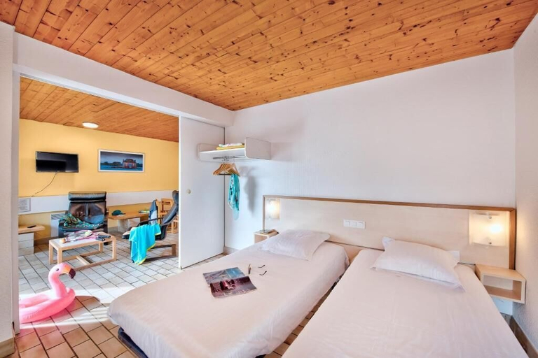 Bedroom 2, Village Club Kerlannic, Morbihan