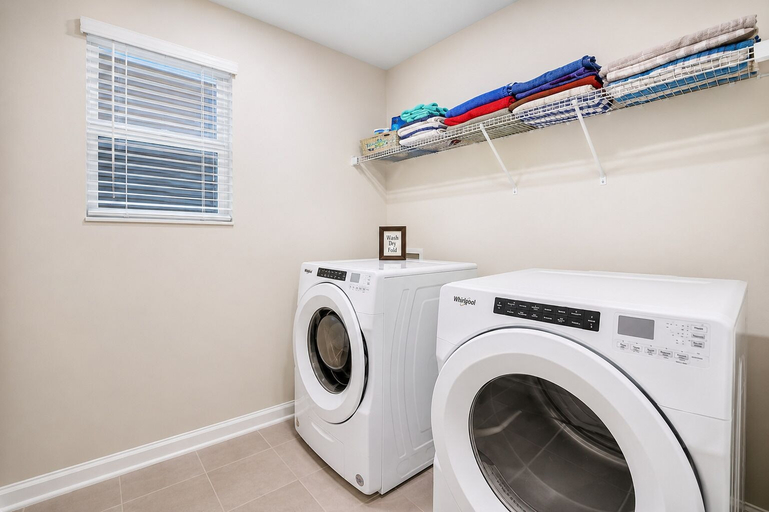 Laundry, Suncrest Residence, Osceola