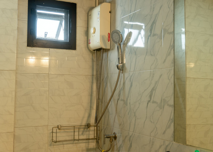 Bathroom 3, Nature's Heaven Hostel, Muang Chiang Mai
