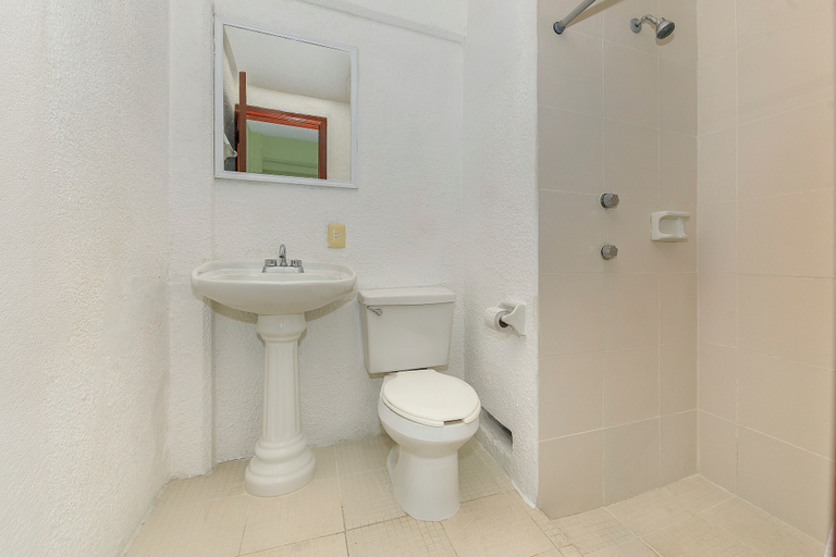 Bathroom 4, Palette Hotel Batab, Isla Mujeres