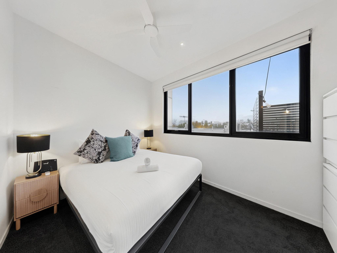 Bedroom 2, City-View 1-Bed Apartment Near Central Park, Melbourne