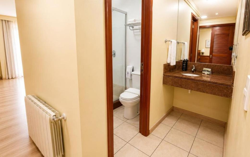 Bathroom 5, SKY BORGES HOTEL - Flats de Luxo no Centro de Gramado - RS, Gramado