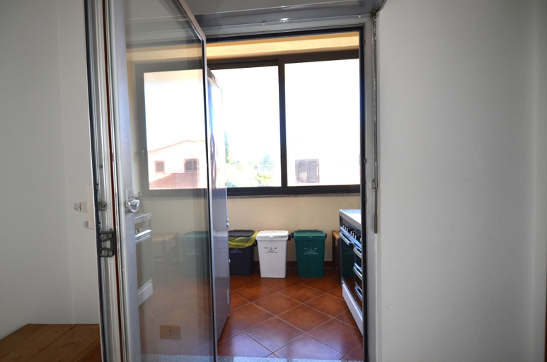 Room 3, Fst-jav01p1 in San Teodoro, Nuoro