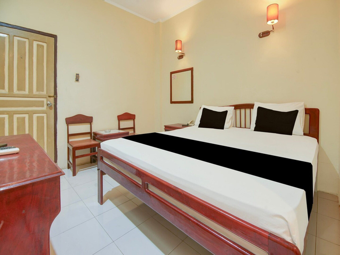 Room 3, Cozy Double Escape W/ Free Wifi and Parking, Makassar