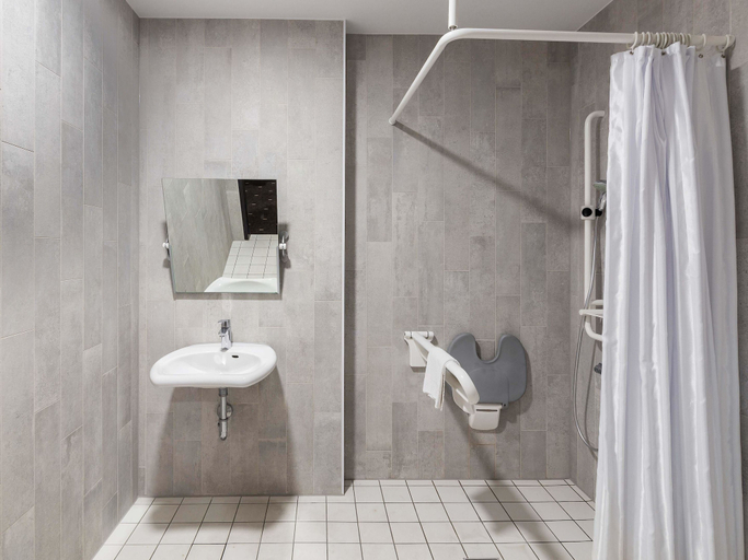 Bathroom 5, B&B Hotel Mönchengladbach, Mönchengladbach