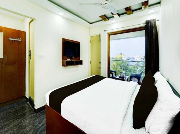 Room 2, Deluxe Cochin Apartments Annex, Ernakulam