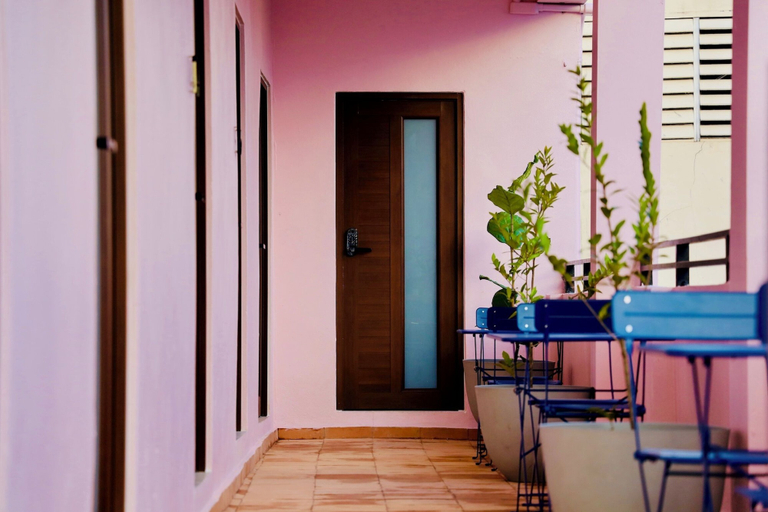 Others 5, Room 6: Affordable Cool in Santurce Arts Area