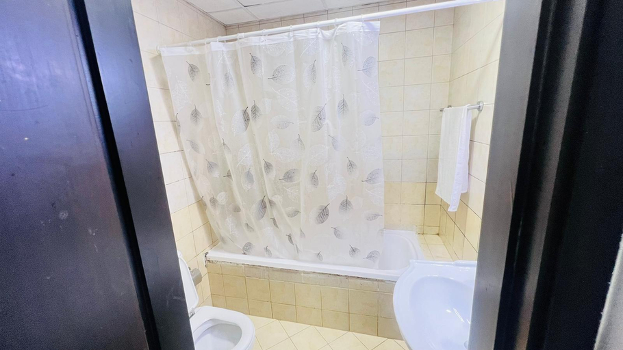 Bathroom, StayShort - Elegant 1-Bedroom Apartment in Dubai Marina!, Dubai