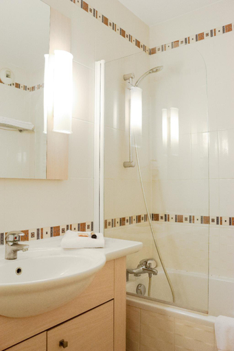 Bathroom 4, Adonis Divonne-Les-Bains, Ain