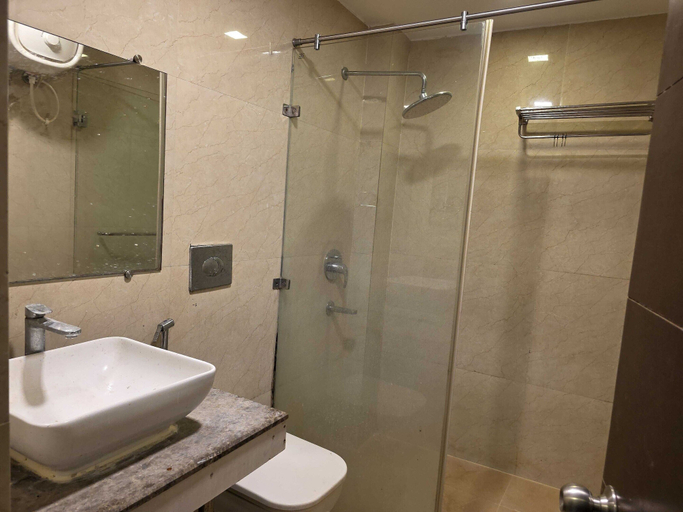 Bathroom 4, Super Deluxe Room Mauji's, Kaushambi