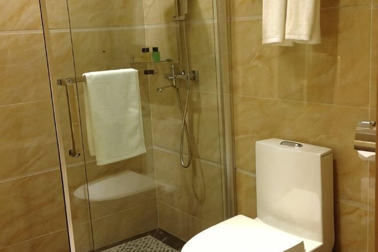Bathroom 4, Joy Hotel, Zhaoqing