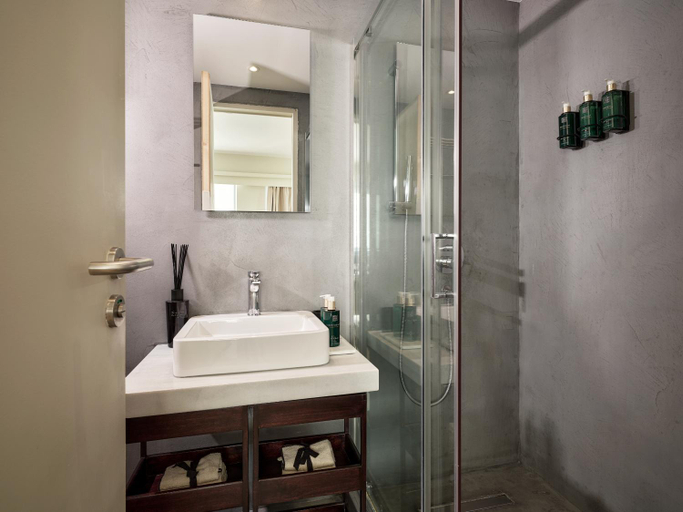 Bathroom 2, Momo Suites, Acropolis by Aura Homes, Attica
