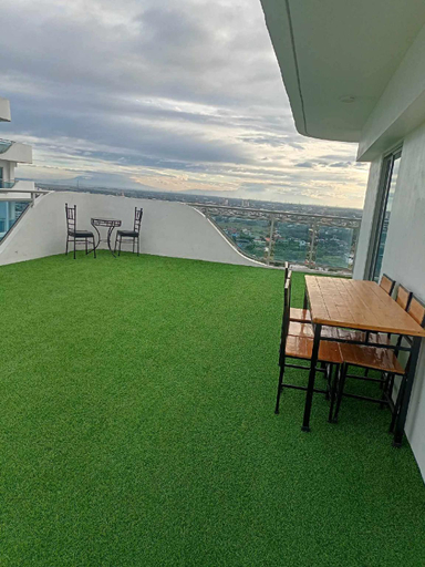 Others 5, Studio with Balcony | Pool View & City Lights, San Fernando City