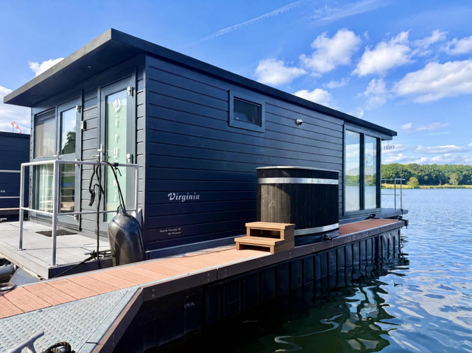 Primary image, Houseboat Marina With Hot Tub, Mook en Middelaar