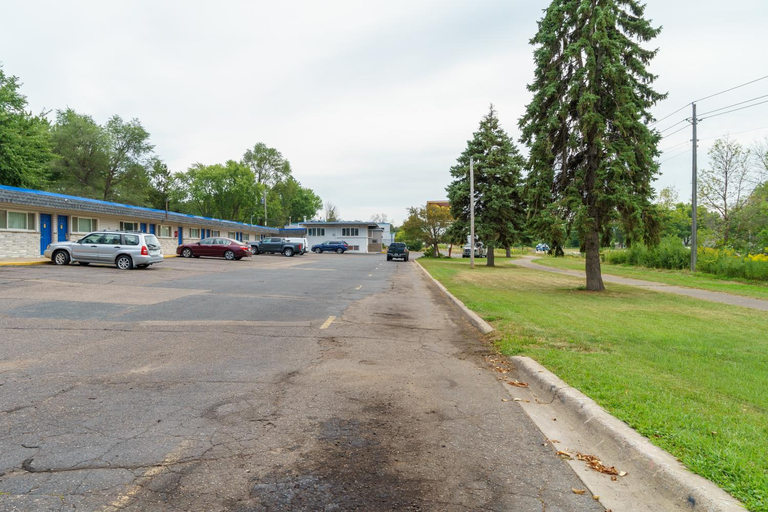 Others 5, Budget Host Inn Fridley, Anoka