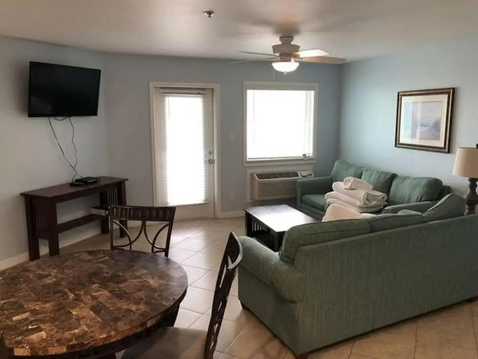 Others 4, BEACHGATE CONDOSUITES AND MOTEL, Nueces