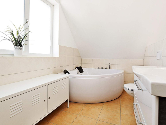 Bathroom 3, 4 star holiday home in Wendtorf, Plön