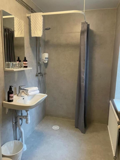 Bathroom 4, Hotell Briggen i Åhus, Kristianstad