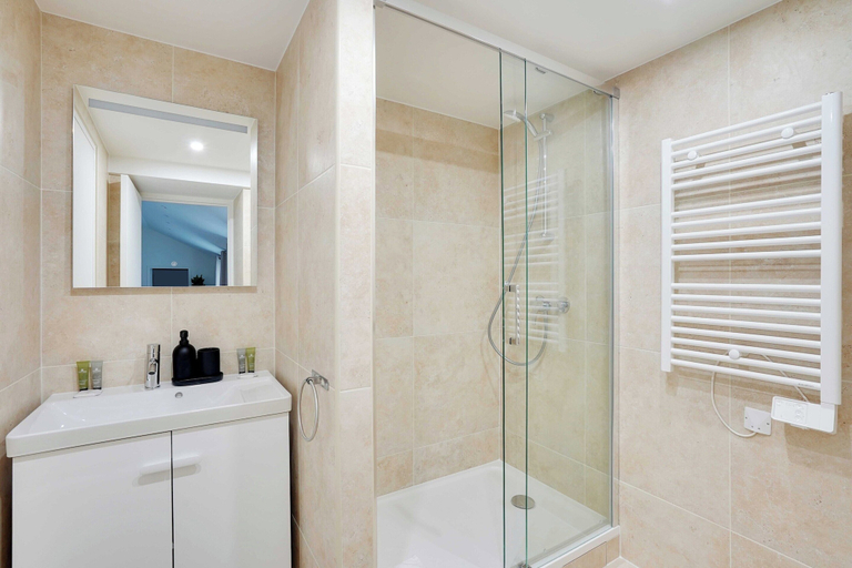 Bathroom 2, Charming House -2br-4p- Ivry-sur-seine, Val-de-Marne