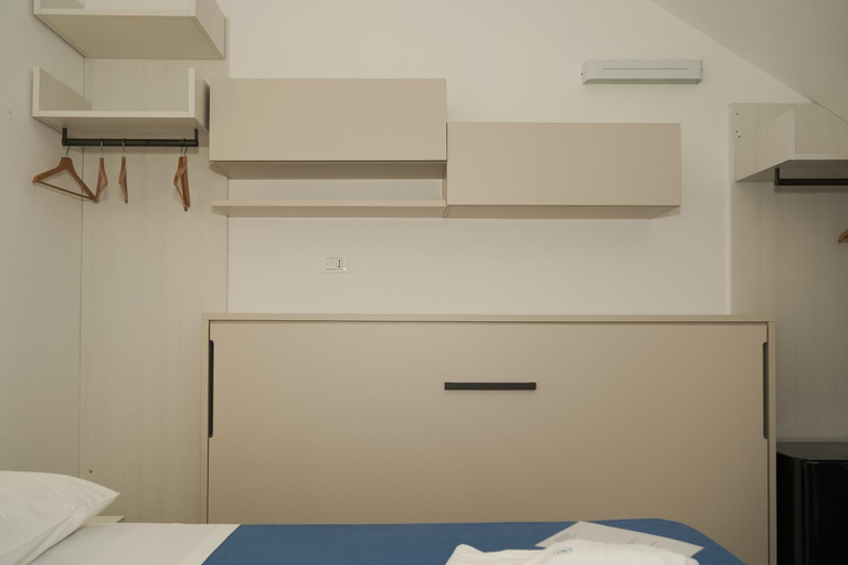 Bedroom 4, Baia Azzurra B&B, Lecce