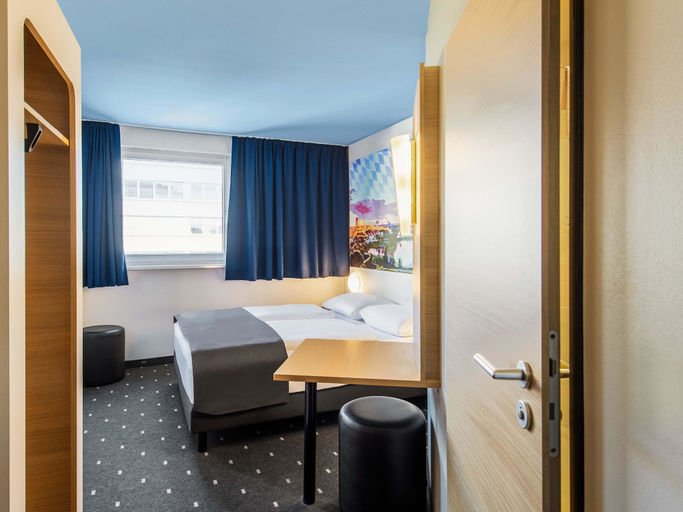 Bedroom 4, B&B Hotel München City-Nord, München