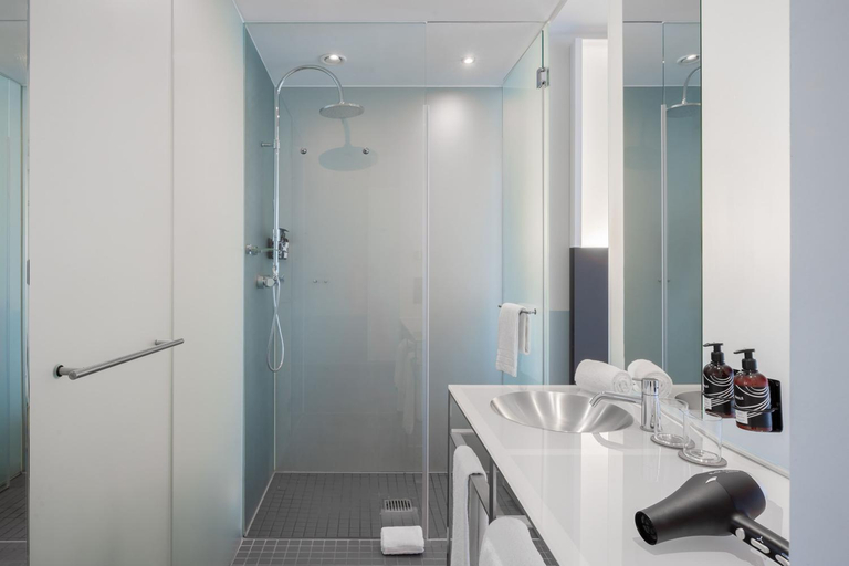 Bathroom 4, INNSiDE Düsseldorf Derendorf, Düsseldorf