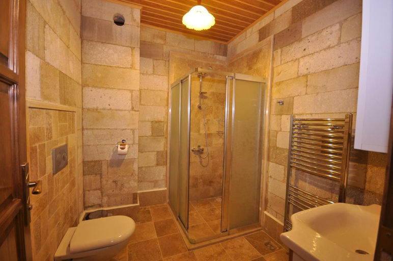 Bathroom 5, Cappadocia Stone Palace, Nevşehir