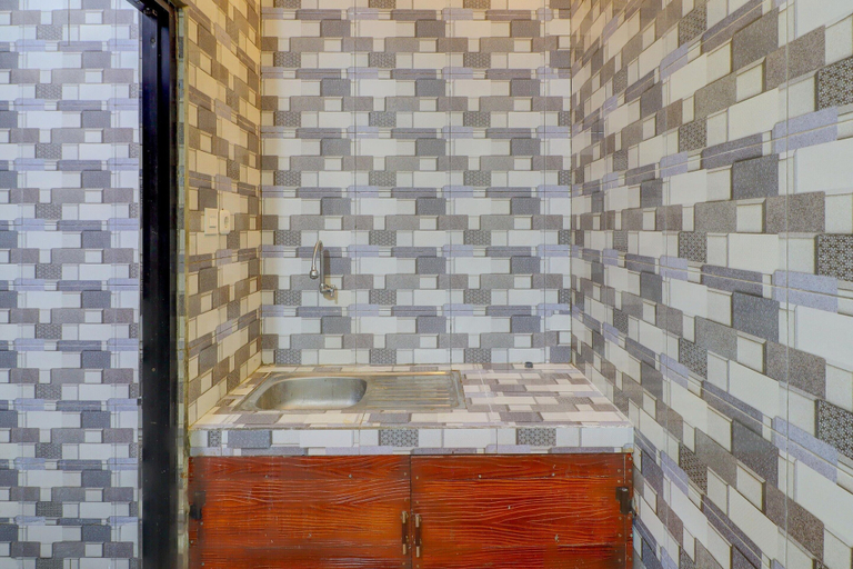 Bathroom 3, Cozy Standard Room in Badung, Badung