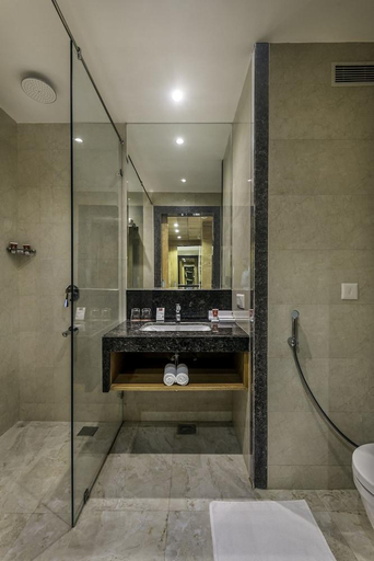 Bathroom 4, Lords Inn Jaipur, Jaipur