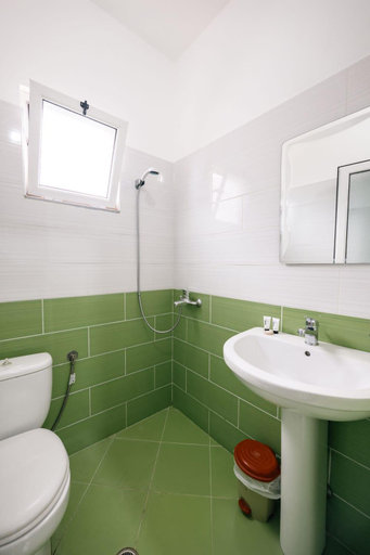 Bathroom 3, Vila Star, Sarandës