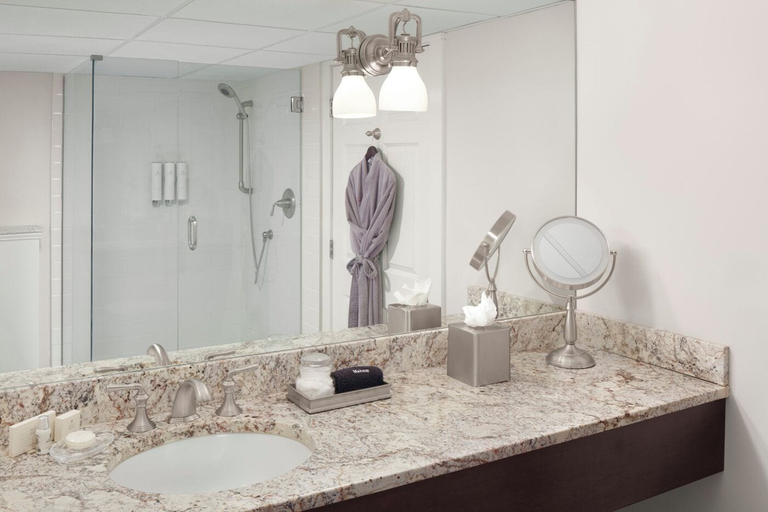Bathroom 4, Portland Regency Hotel & Spa, Cumberland