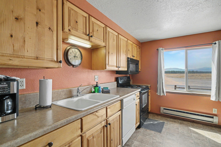 Private kitchen 2, Trapper 1, Gallatin
