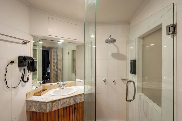Bathroom 5, The Taksim Bangla Beach Hotel, Phuket Island